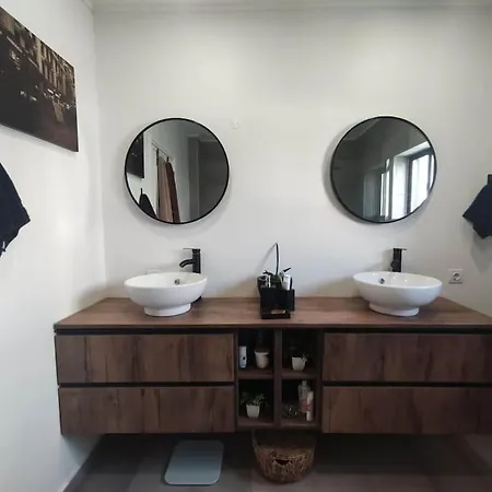 Apartamento T2 Em Mem Martins Algueirão