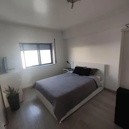 Apartamento T2 Em Mem Martins