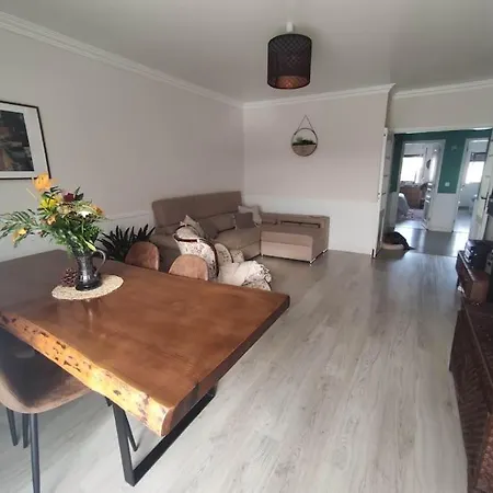 Daire Apartamento T2 Em Mem Martins *